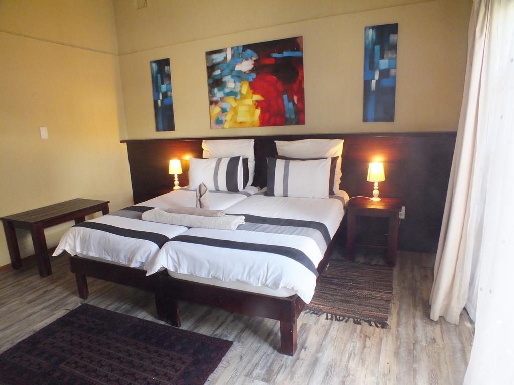 Uzuri Guesthouse Cc Windhoek Rum bild