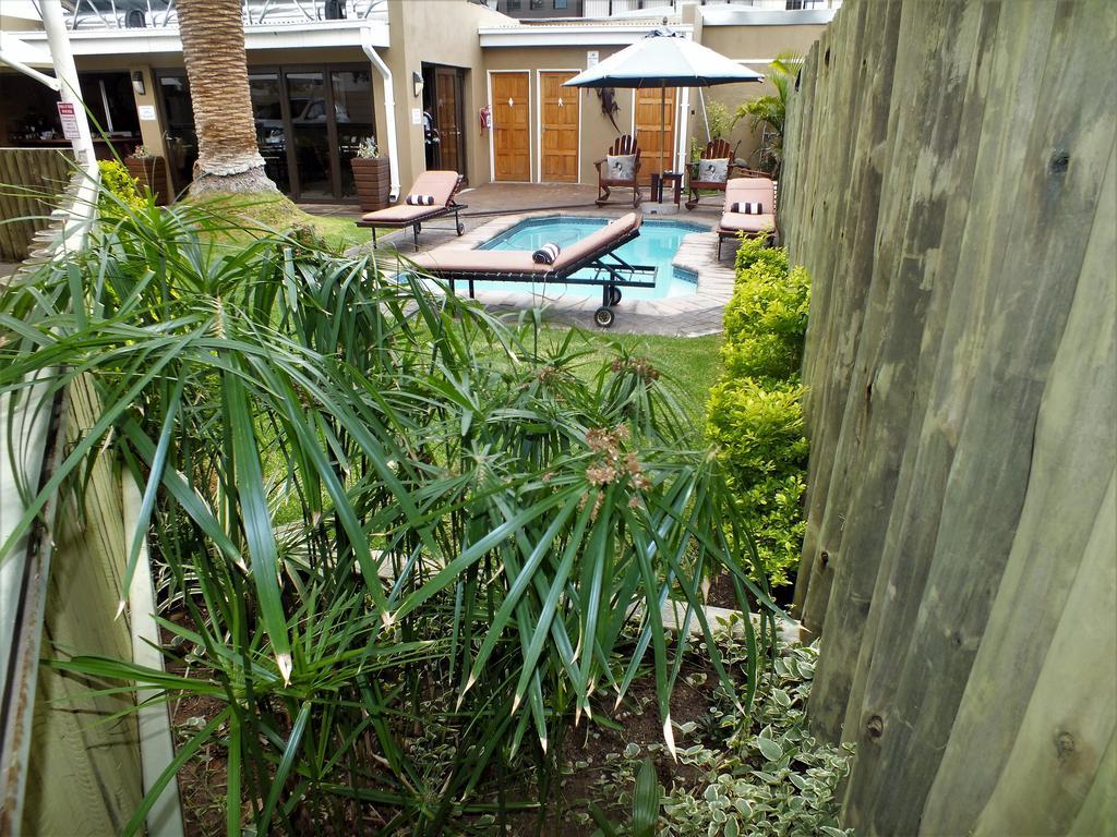 Uzuri Guesthouse Cc Windhoek Exteriör bild