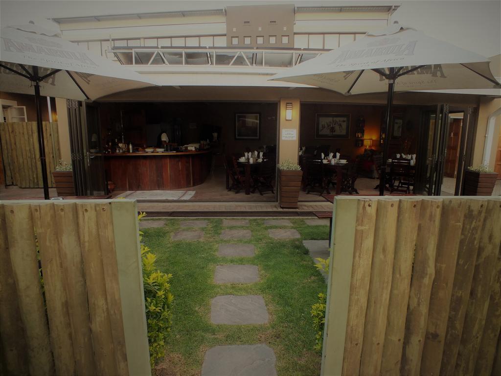 Uzuri Guesthouse Cc Windhoek Exteriör bild