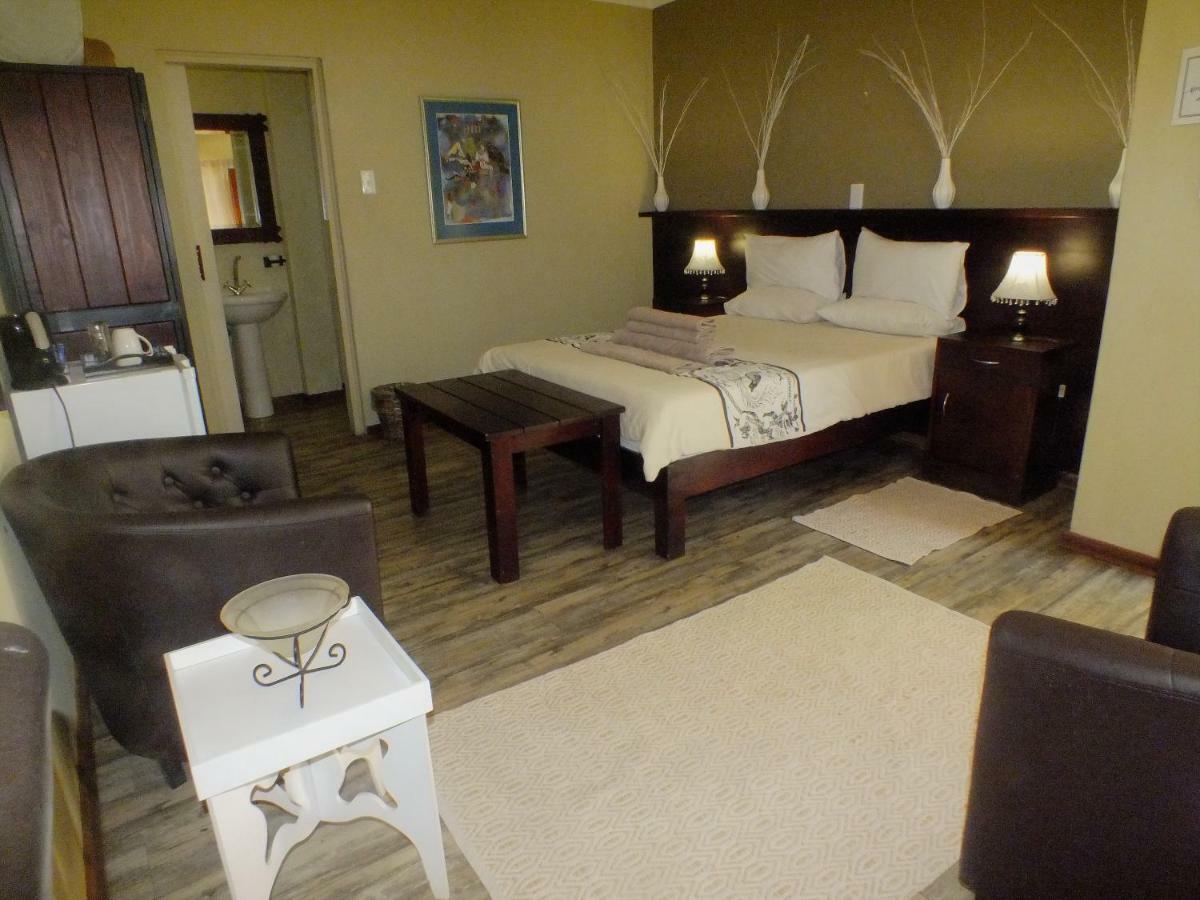 Uzuri Guesthouse Cc Windhoek Exteriör bild